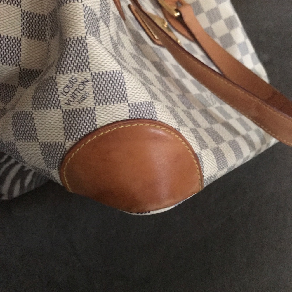 Authentic LV - Picture 3 of 8